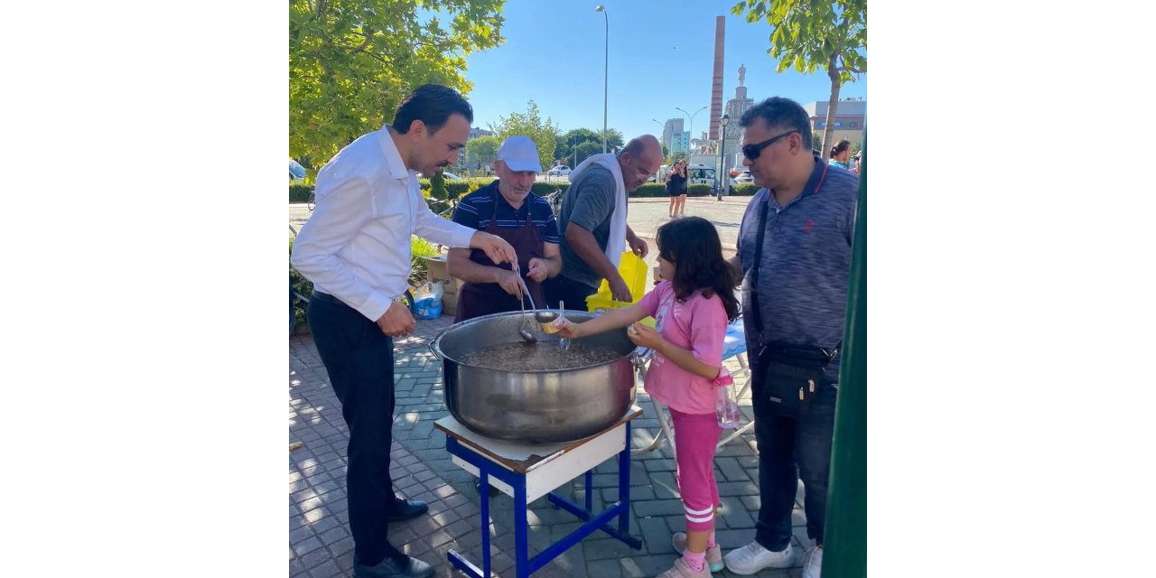Eskişehir TÜGVA’ dan ‘aşure dağıtımı’