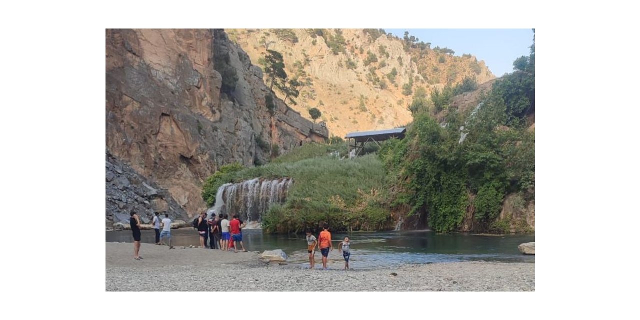 Şelalede suya giren genç boğularak hayatını kaybetti