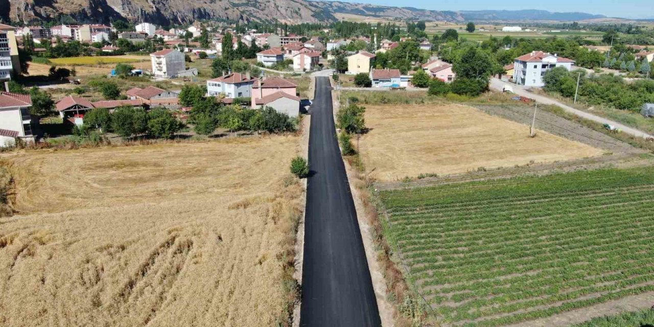 İnönü’de İstiklal Caddesindeki asfalt çalışması tamamlandı