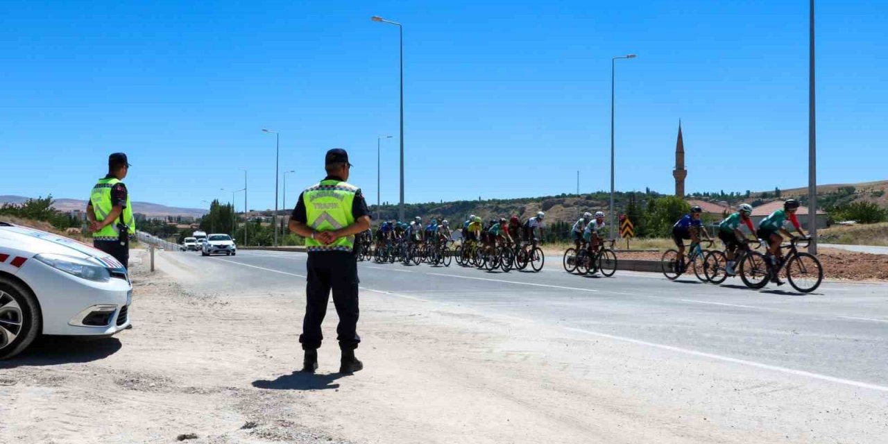 ’Grand Prix Kültepe Bisiklet Yol Yarışları’ Yapıldı