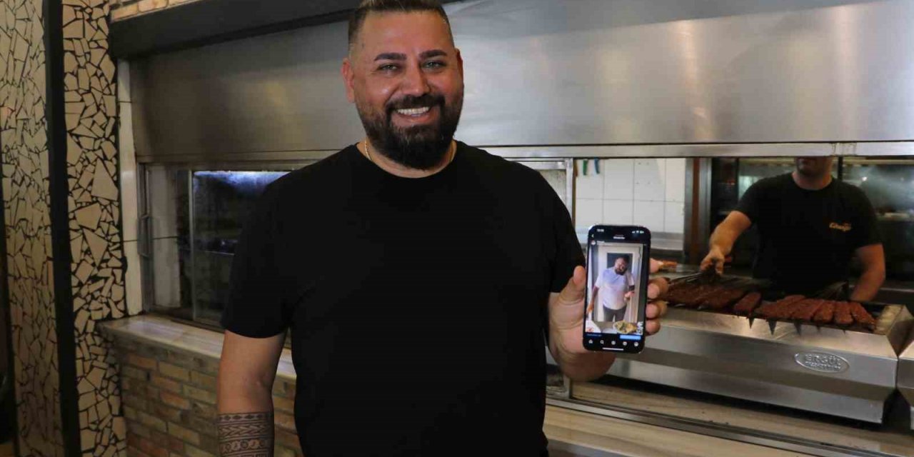 Sıcağı anlatmak için güneşte kebap pişirdi, yüz binlerce kişi izledi