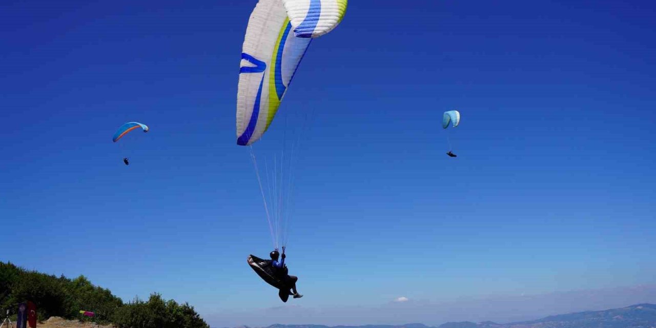 Bursa’da yamaç paraşütü heyecanı