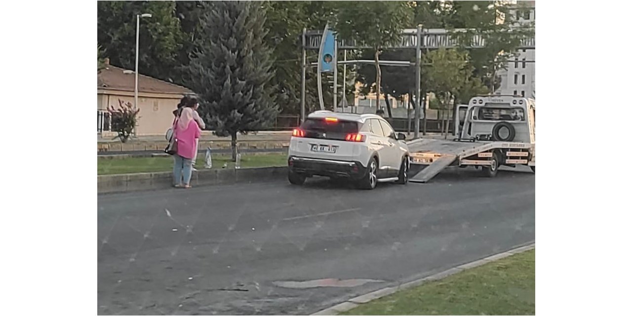 İki aracın karıştığı kazada: 4 kişi yaralandı