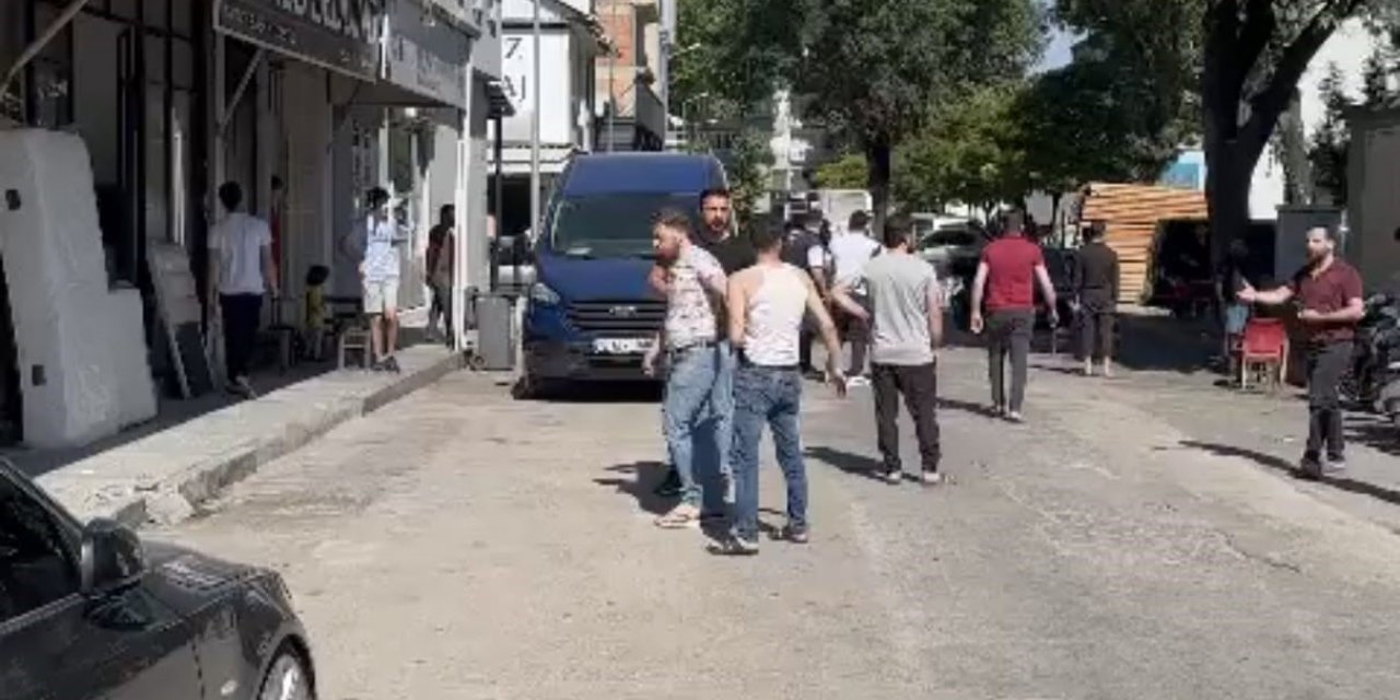 Amcasının oğlunu bıçakla yaraladı