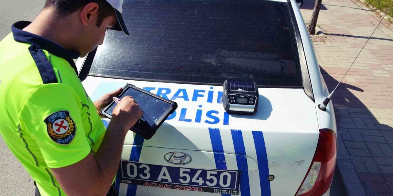 Kurallara uymayan 166 sürücüye 150 bin 930 TL para cezası kesildi