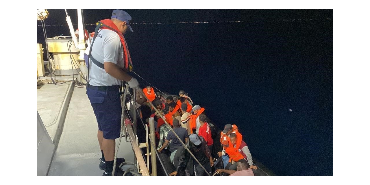 Ayvalık’ta 32 göçmen yakalandı