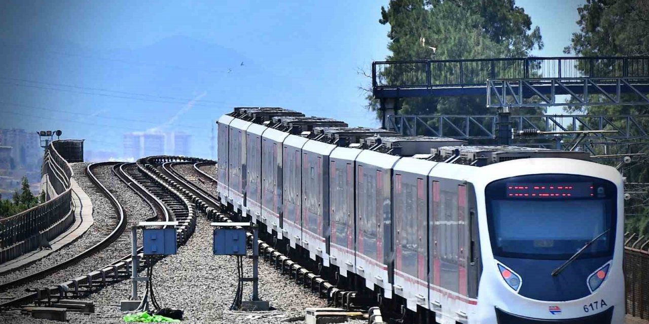 İzmir’de toplu ulaşıma zam: Tam biniş 13 TL oldu
