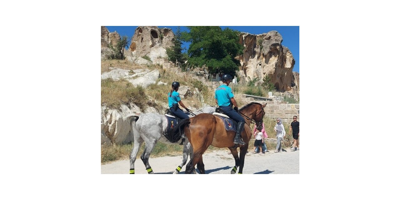 Afyonkarahisar’da ’Atlı Jandarma Timi’ göreve başladı