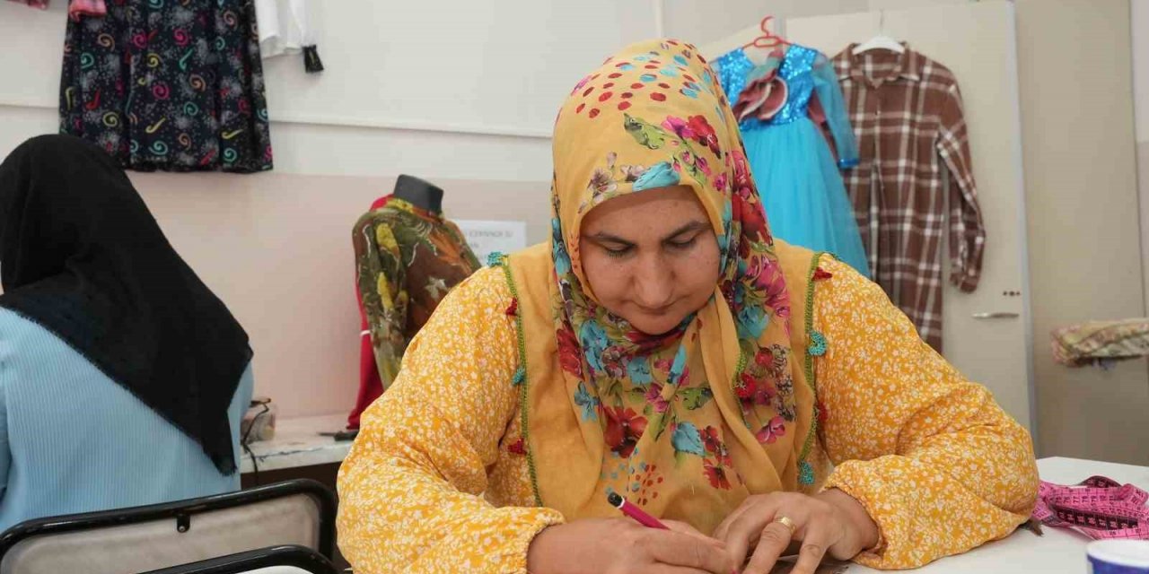 Şehitkamilli kadınlardan giyim kursuna yoğun talep