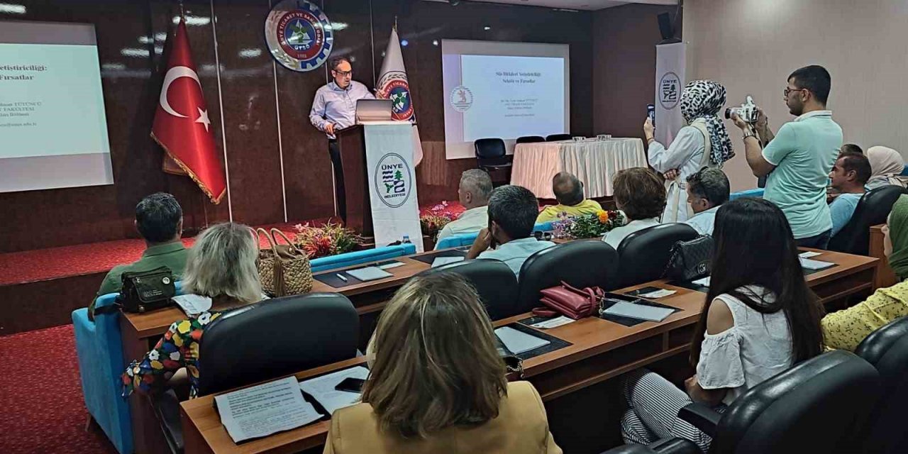 Ünye’de süs bitkileri yetiştiriciliği ve ıslahı konuşuldu