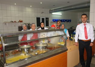 Ereğli'de kadın aşçılar iş başında