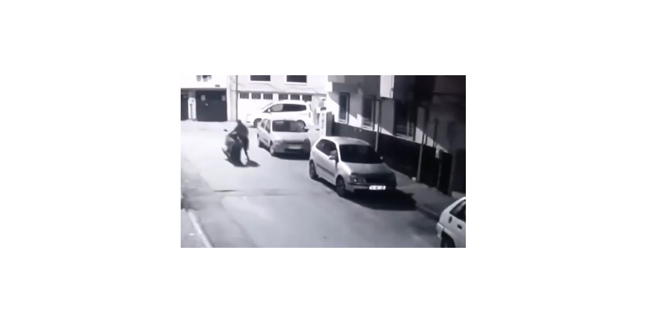 Çaldığı motosikleti koşarak olay yerinden götürdü