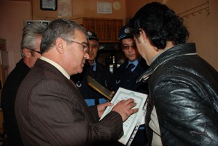 Beyşehir'de esnafa ''iş yeri ruhsatı'' uyarısı