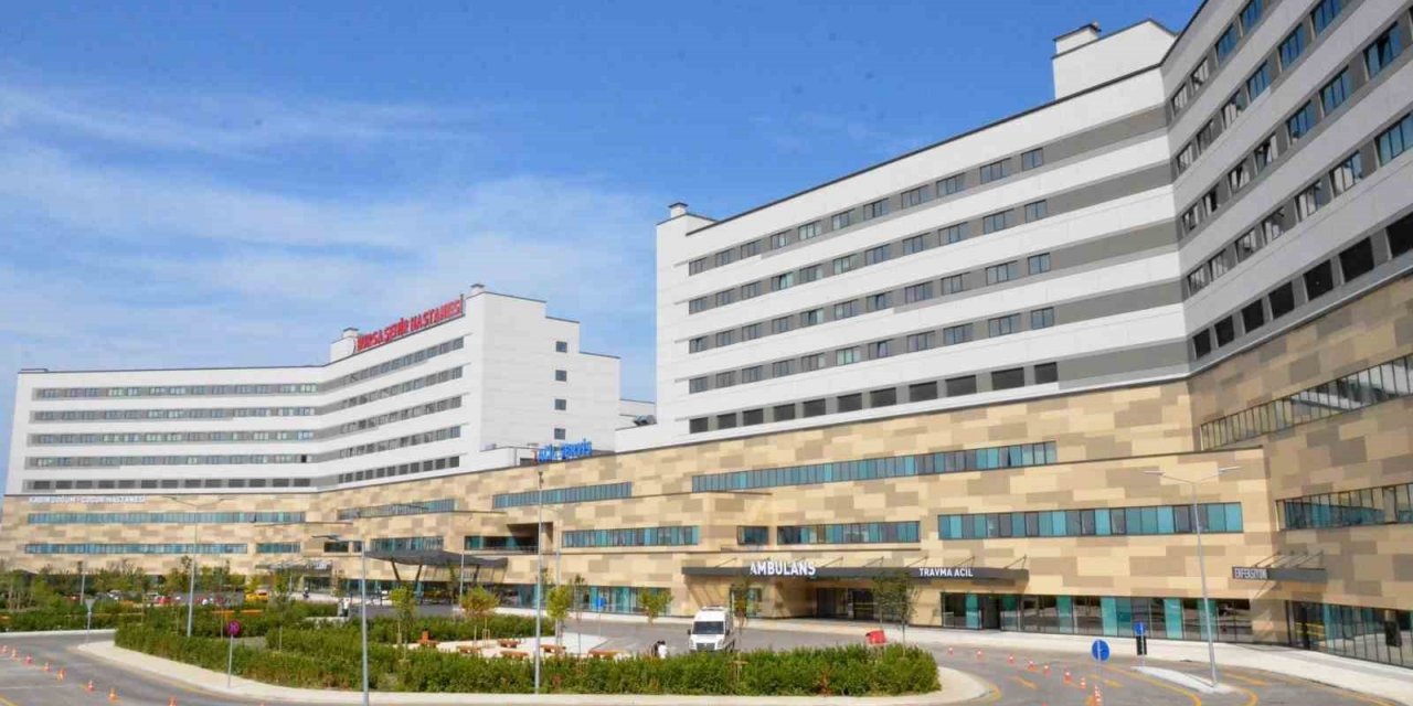 Bursa Şehir Hastanesi’nde yanık izleri estetik görünüm kazanıyor