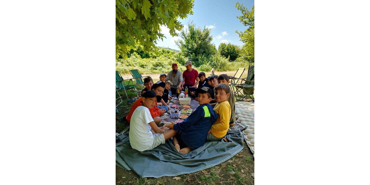 Gençleri kötü alışkanlıklardan uzak tutmak için çalışıyorlar