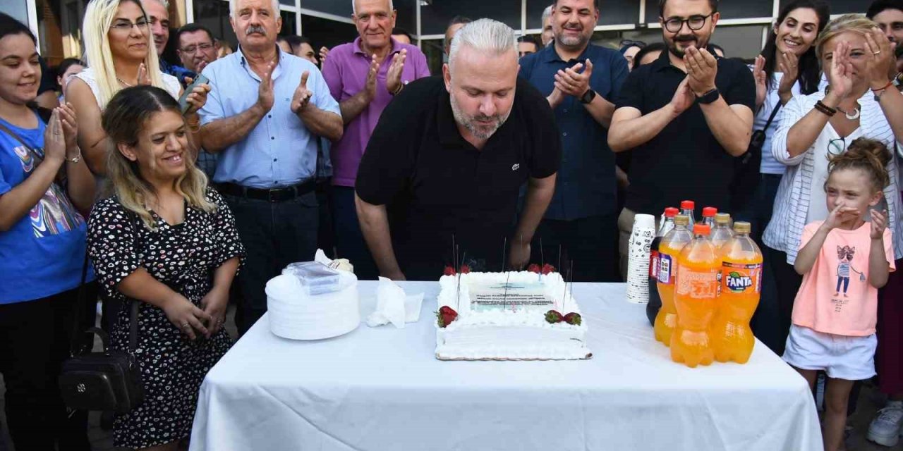 Başkan Pehlivan’a sürpriz kutlama