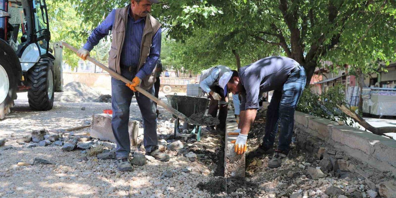 Ergani’de ’Köy Pazarı’ yapımına başlandı
