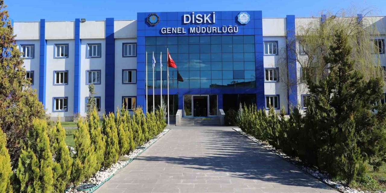 Su tasarrufu için iş yeri önü ve kaldırımı hortumla yıkama 1 ay boyunca yasaklandı