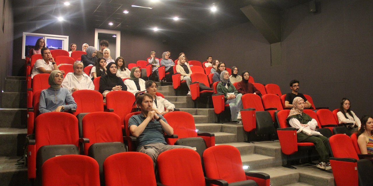 Sakarya Büyükşehir’in sinema ve sanat atölyeleri gençlere ilham oluyor