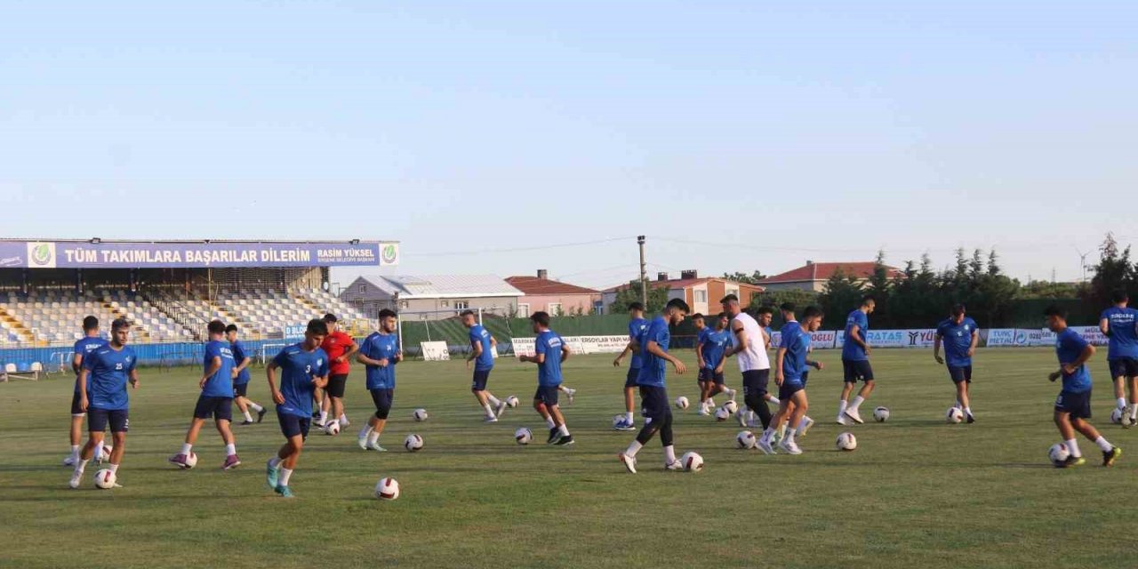 Ergene Velimeşespor sahaya indi