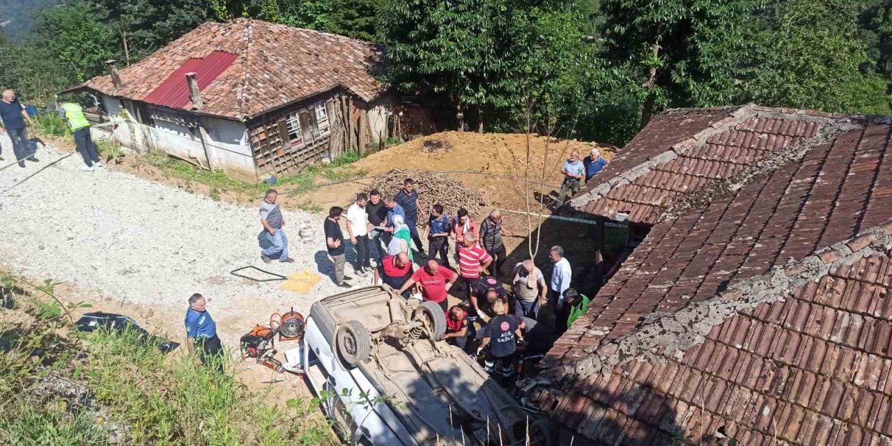 Ordu’da otomobil şarampole devrildi: 3 ölü, 2 yaralı