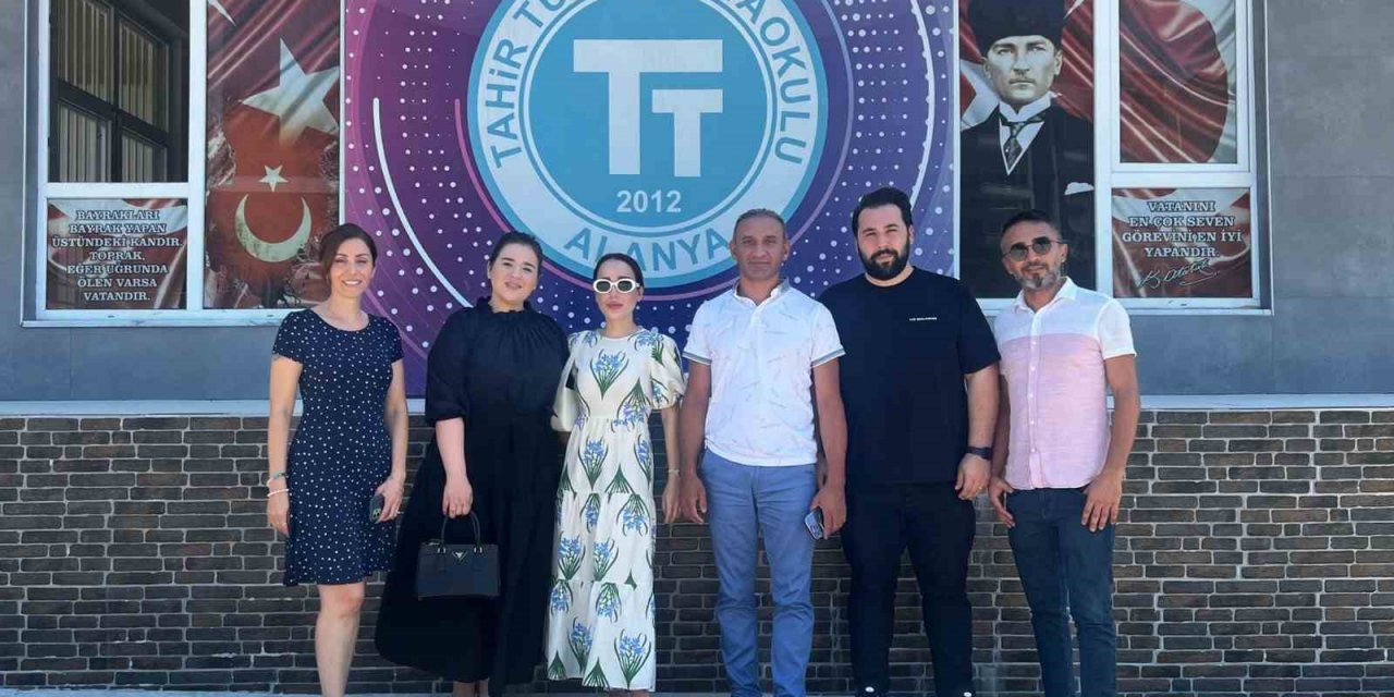 Genç kızlara girişimcilik fırsatı ortaokulda başlıyor