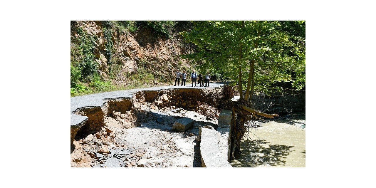 Selden zarar gören Mengen-Yedigöller yolu ulaşıma açıldı