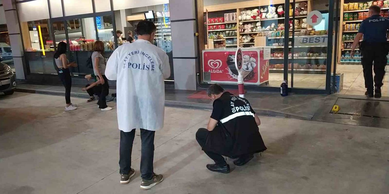 Akaryakıt istasyonunda silahlı çatışma