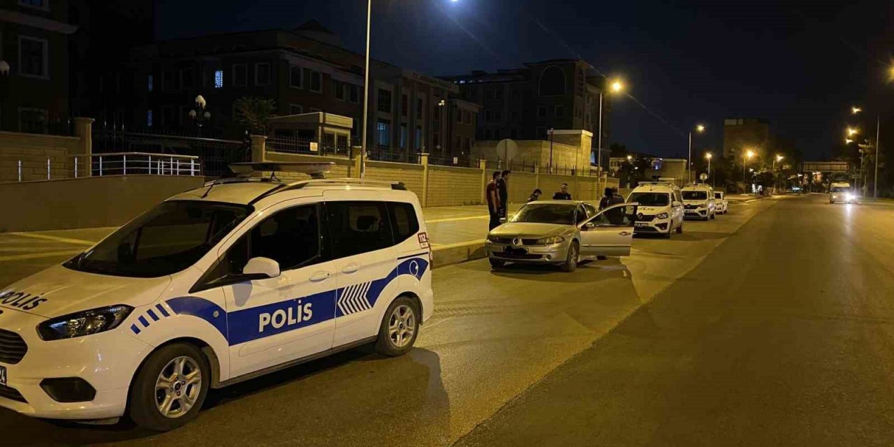 Valilik önünde polisleri harekete geçiren olay