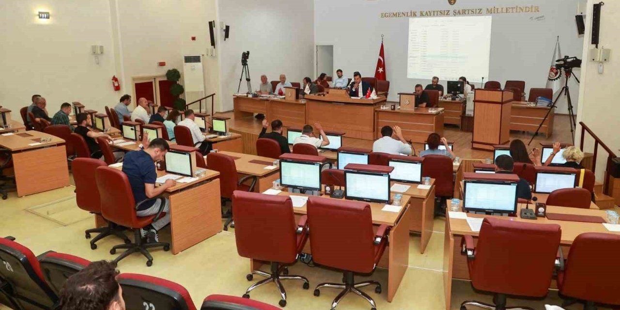 Uşak’ta toplu taşıma ücretlerine zam kabul edildi