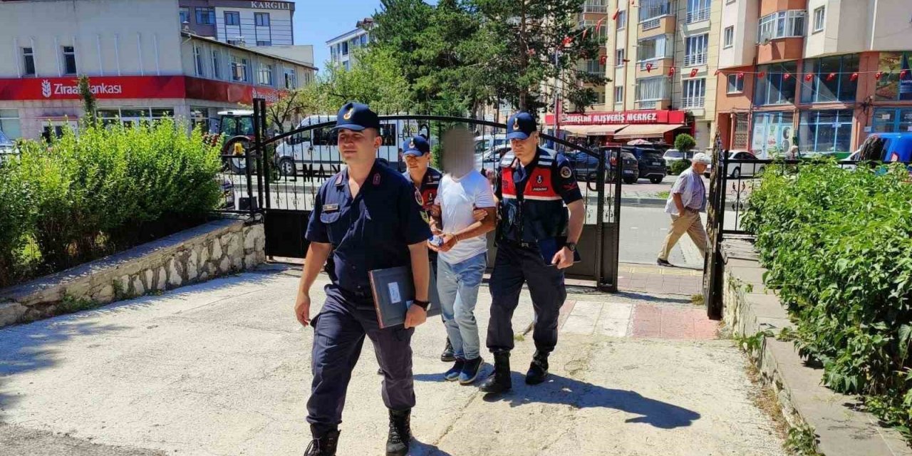 Kastamonu’da 28 yıl hapis cezası ile aranan şahıs yakalandı