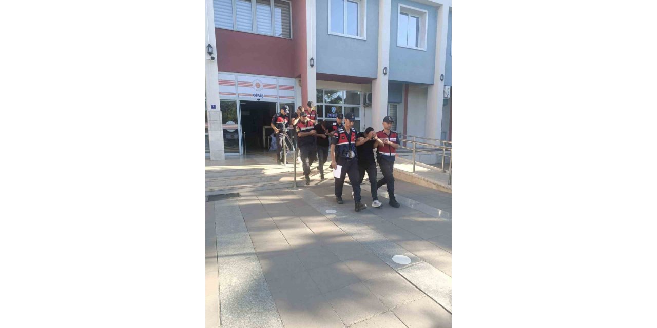 Av tüfeği ve para çaldılar, yakalandılar