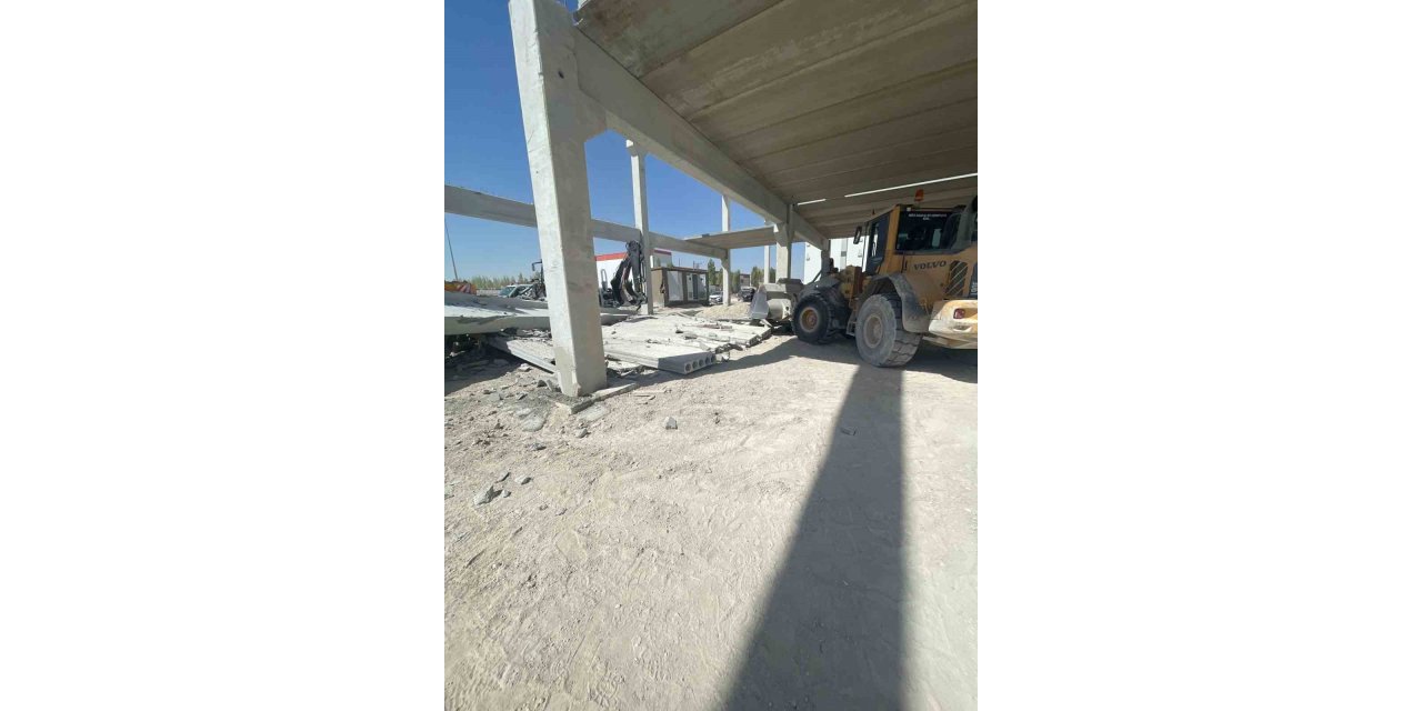 Beton kirişin altında kalan işçi hayatını kaybetti