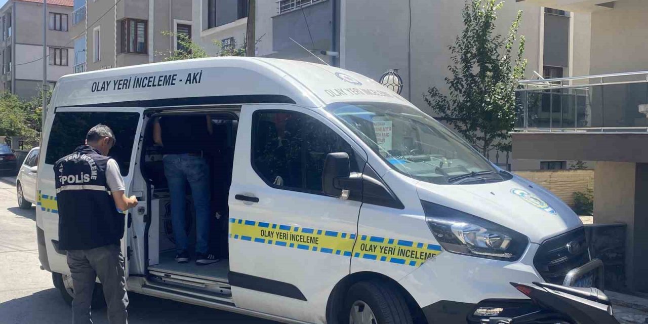 Eşi tarafından bıçaklanan yaşlı kadın ağır yaralandı