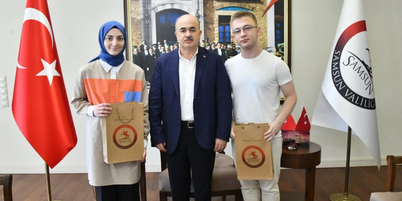 Vali Dağlı’dan Samsun’un gururlarına ödül