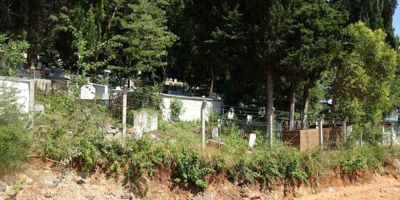 Trabzonlu artık evinin yakınına defin yapmak yerine mezarlıklara defin yapıyor