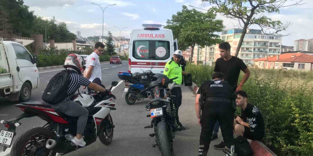 Bilecik’te otomobil ile motosikletin çarpışması sonucu 1 kişi yaralandı