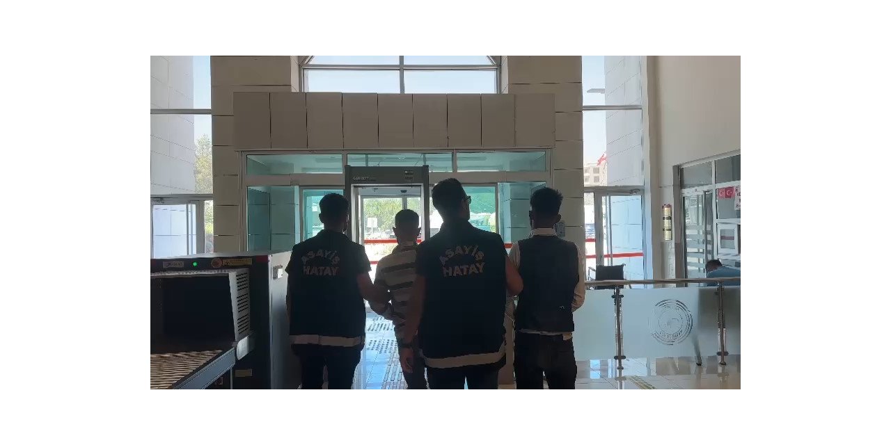 Hatay’da bir kişiyi darp edip gasp eden 2 şüpheli tutuklandı