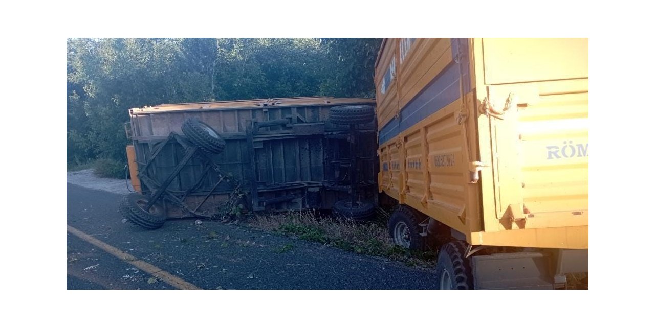 Biçerdöver ile traktör çarpıştı: 2 yaralı