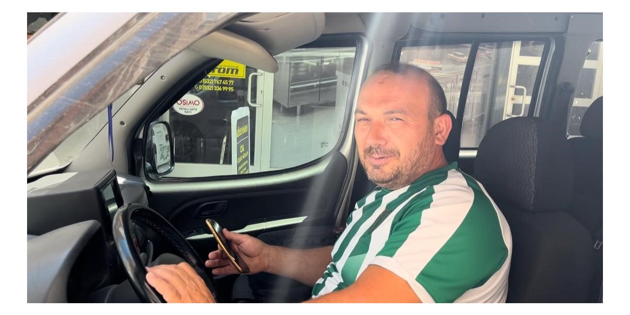 Aldığı araç kabusu olmuştu: Mahkemeyi kazanınca mutluluktan şarkı söyledi