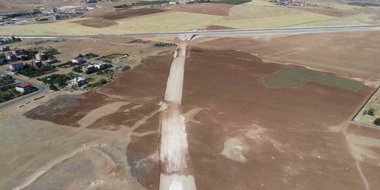 Siirt’te şehir trafiğini rahatlatan proje tamamlanma aşamasına geldi