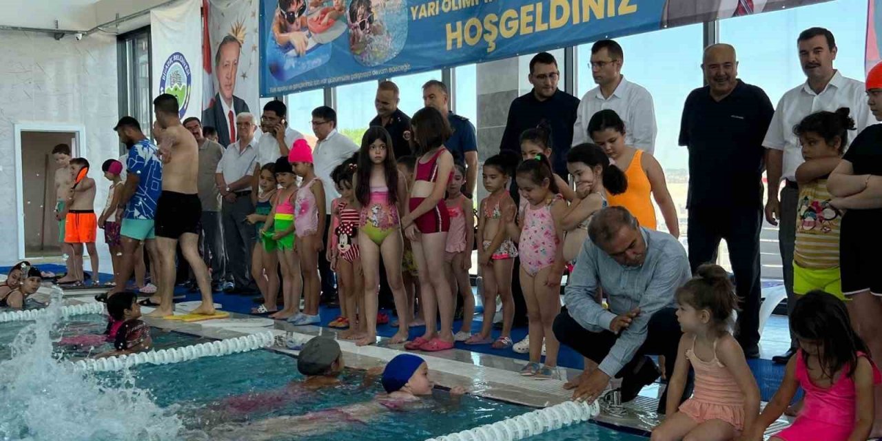 Bigadiç’te yüzme bilmeyen çocuk kalmayacak