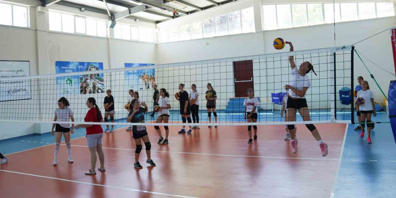 Tepebaşı’nın Sultanları yeni sezona hazırlanıyor