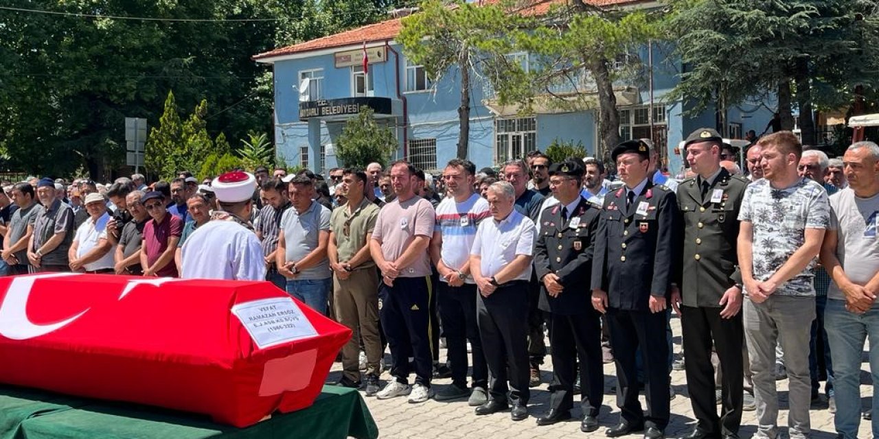 Kalp krizi geçirip vefat eden emekli astsubay törenle toprağa verildi