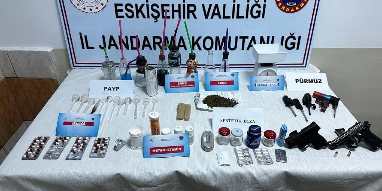 Uyuşturucu imalatı ve ticareti yapan şahıslar yakayı ele verdi