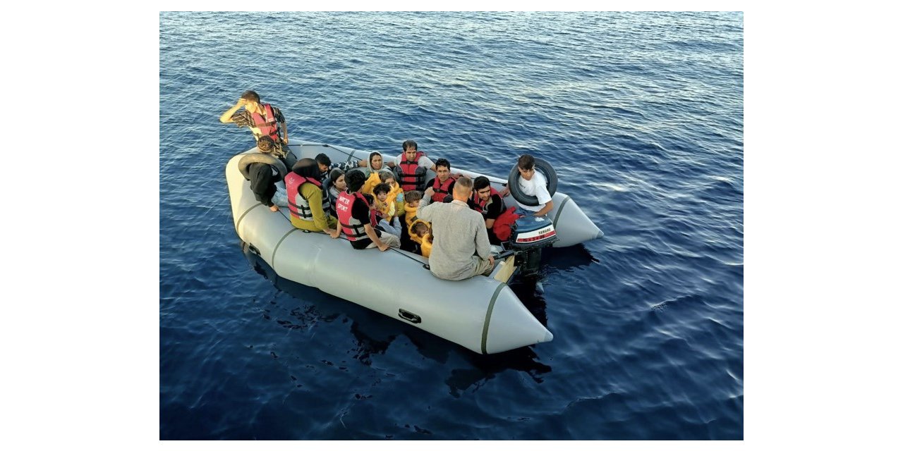 Ayvacık açıklarında 20 kaçak göçmen yakalandı