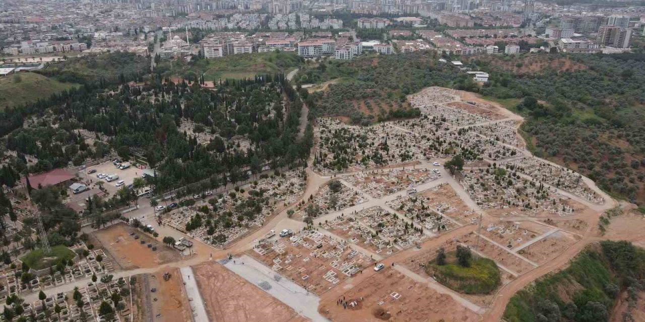 Aydın’da yerel yönetimlerin en büyük sıkıntılarından biri mezar yeri temini
