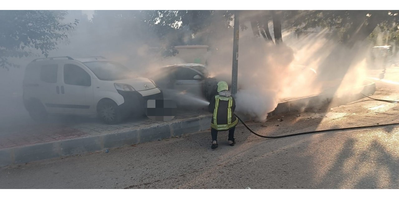 Denizli’de araç ve iş yeri yangını korkuttu