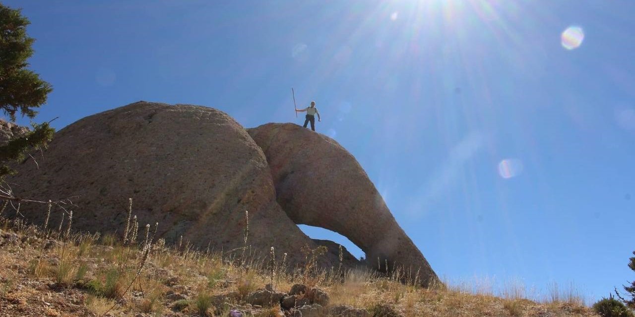 2 bin 100 rakımda, doğaseverleri kendine çeken ’fil kaya’ silüeti