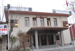 KDT, Perdelerini "Ayyar Hamza" oyunuyla açıyor